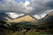 Creta - il paesaggio montuoso a Sud di Retimo nei pressi di Moni Preveli. 